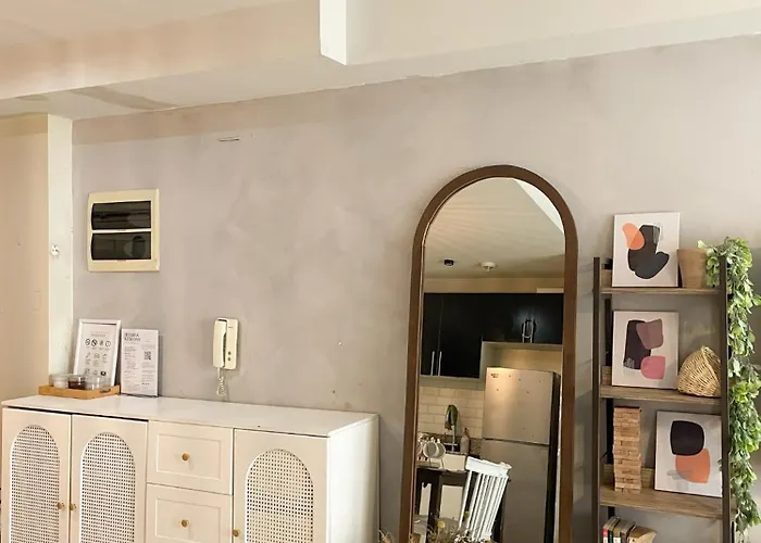 Aparthotel 1-bedroom Unit Manhattan Heights Araneta Cuabo With Balcony 4*