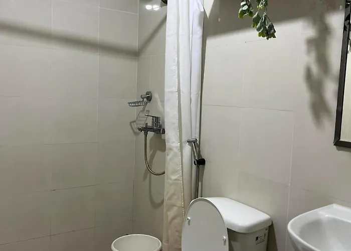 1-bedroom Unit Manhattan Heights Araneta Cuabo With Balcony Aparthotel